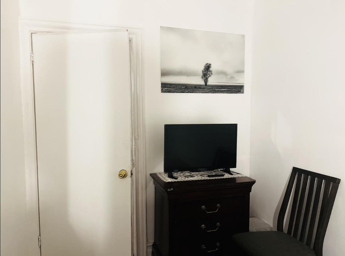 Cozy Comfort In Brooklyn Ню Йорк Екстериор снимка